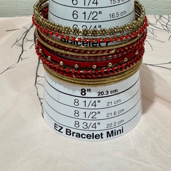 Red Velvet Gold Silver Studded Bangle Bracelets Set 16 - Picture 2 of 8